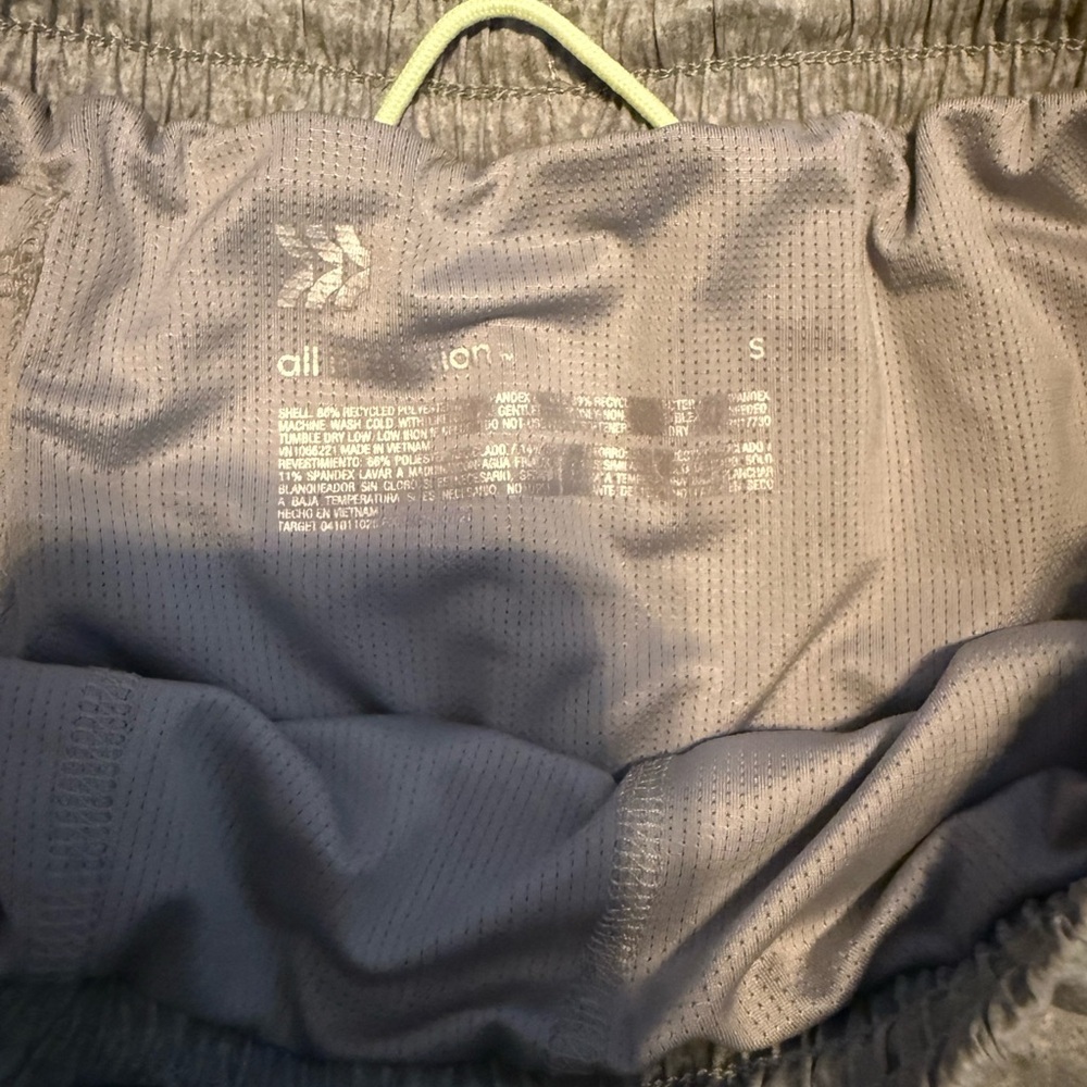 All In Motion Men’s 7” Lined Training Shorts Gray Size Small - Picture 2 of 7